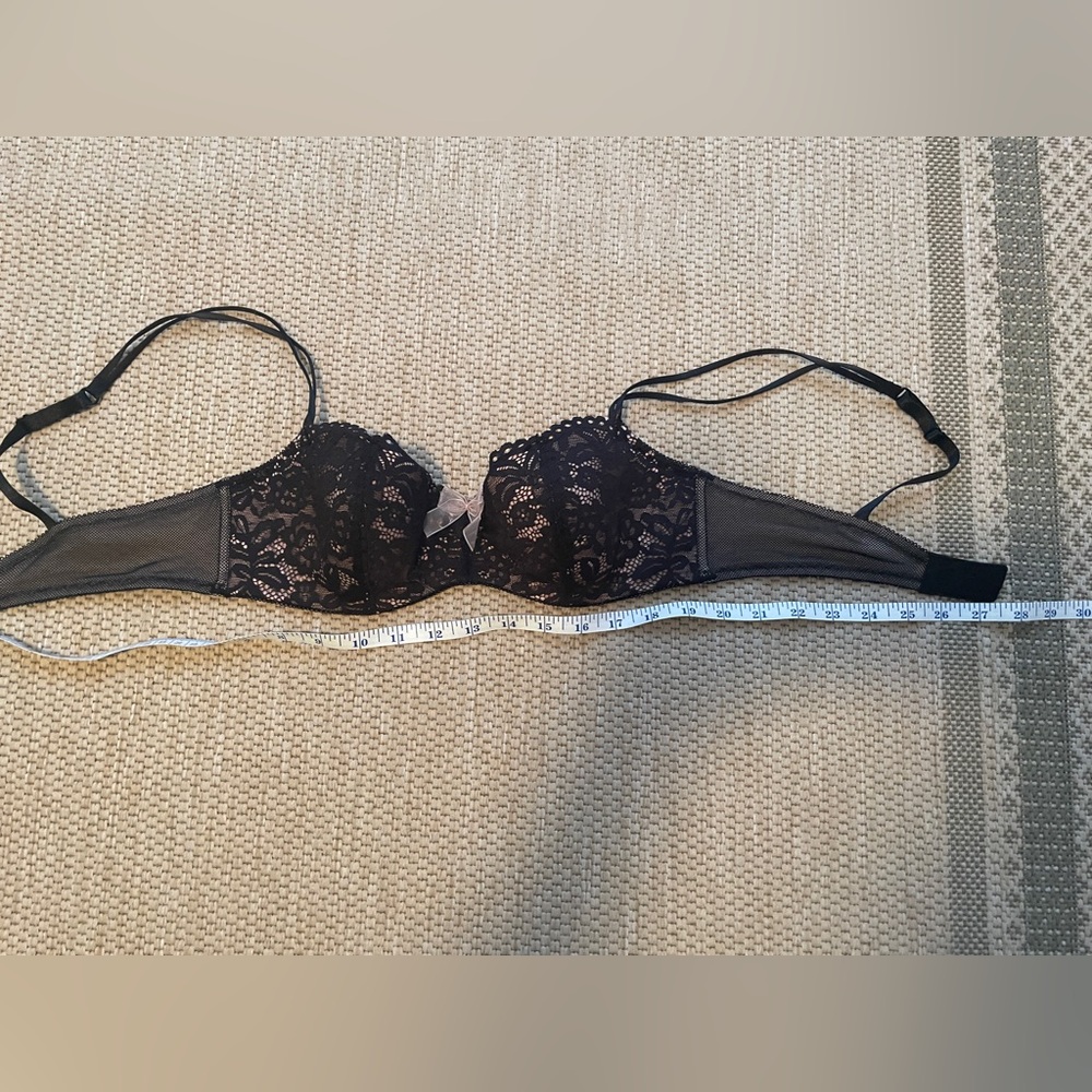 Be tempted black lace 34 C bra